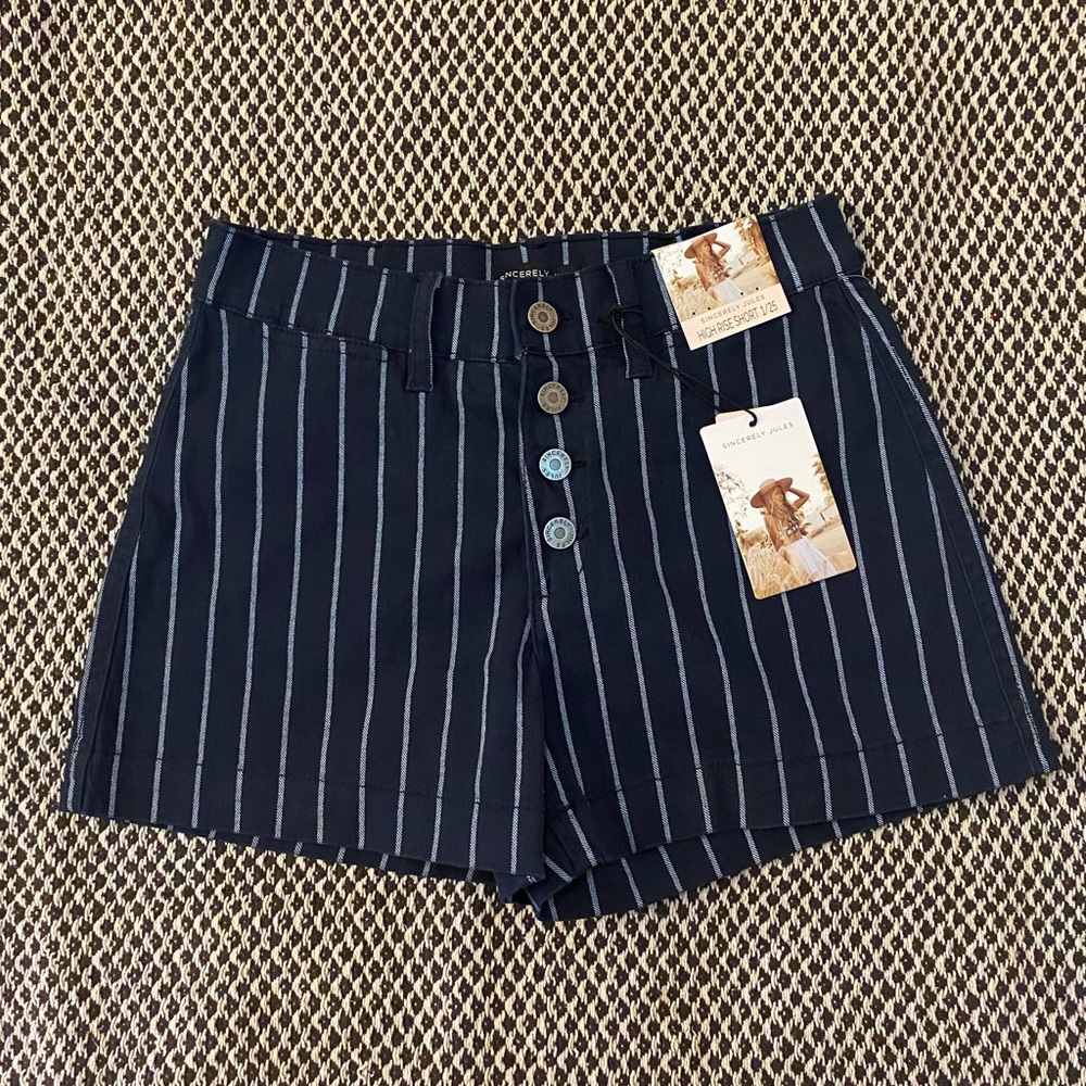 Blue striped shors